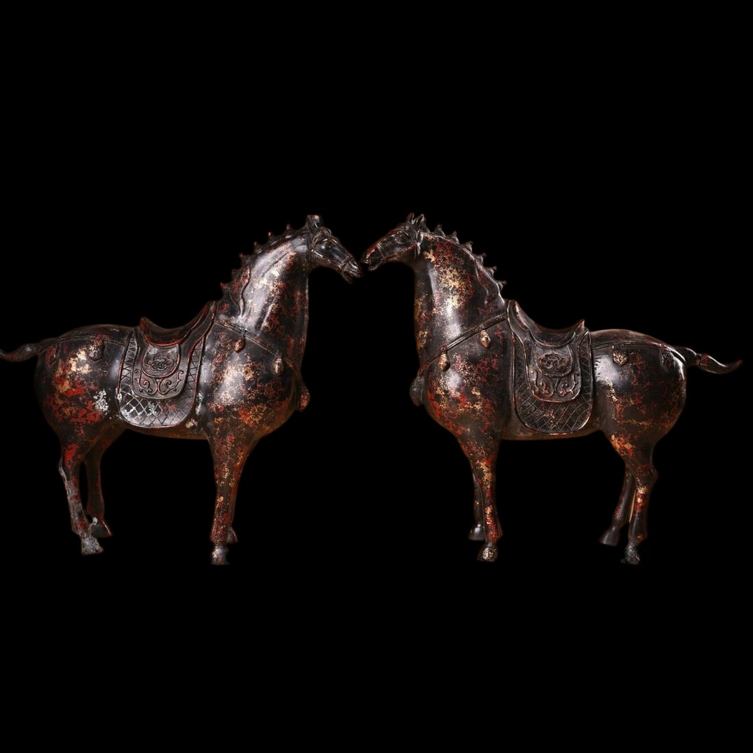 Vintage Bronze Gilt Chinese Dynasty Feng Shui Horse Statue Pair: Size: Height 29 cm - Length 32 cm - Width 32 cm. Weight 7.5 kg. Materials: Bronze gilt Condition: Resembles a retro aesthetic This decorative bronze piece features a rich gilded finish that catches th