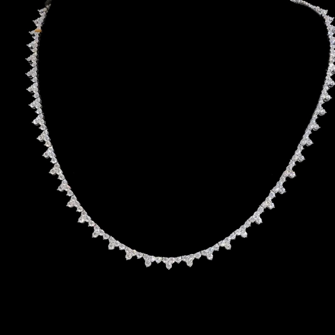 3-Prong Style Sterling Silver Hip Hop Necklace: Size: Length 51 cm - Stone Size 2.5 mm. Materials: 925 sterling silver, moissanite. Condition: New. This hip-hop tennis chain necklace is crafted from 925 sterling silver and features a design with mo