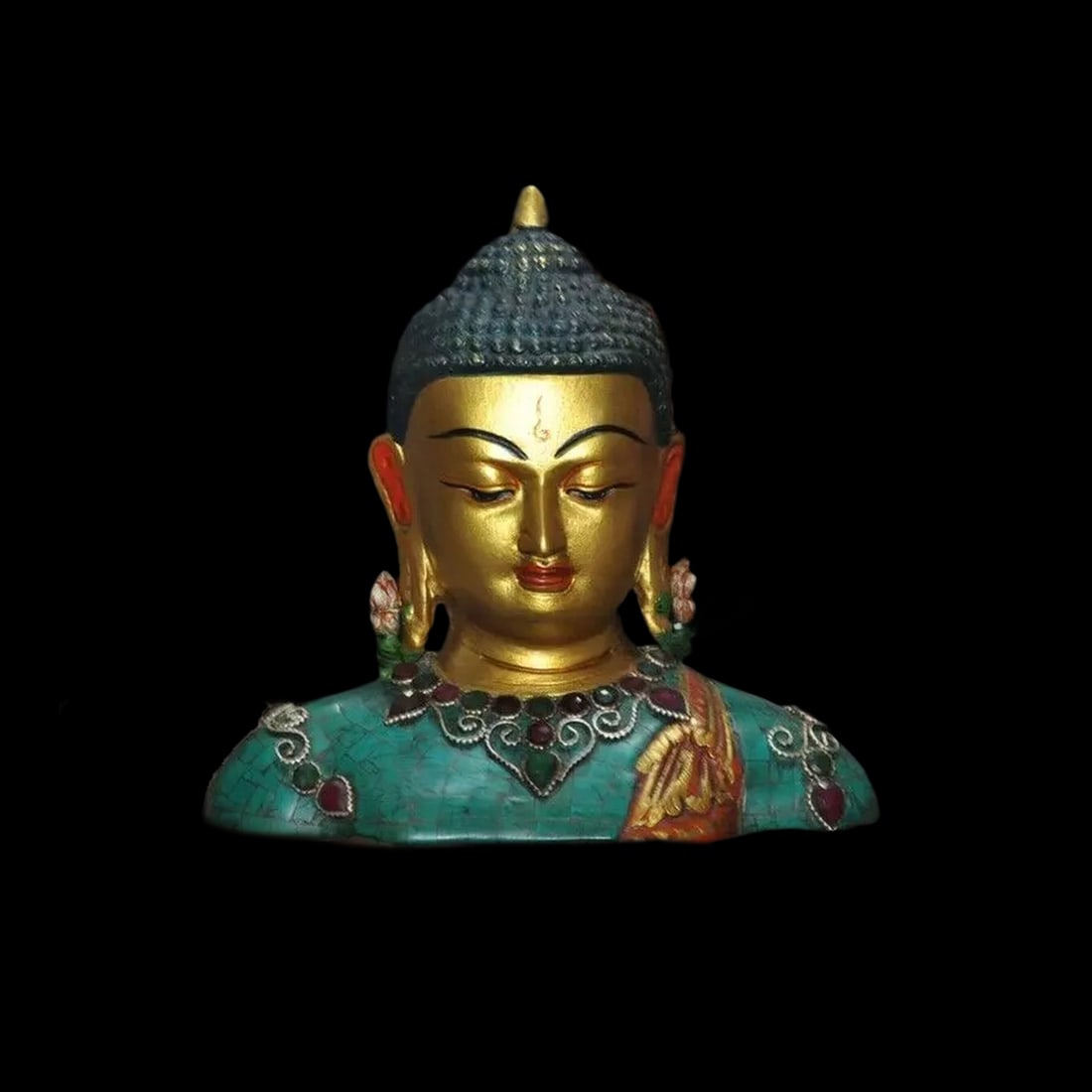 Chinese Old Style Bronze Shakyamuni Bust Sculpture: Size: Height 17 cm - Length 17 cm - Width 13 cm. Weight 2.5 kg. Materials: Bronze, turquoise. Condition: Appears to have a classic aesthetic. This exquisite Tibetan-style bust depicts the head of Budd