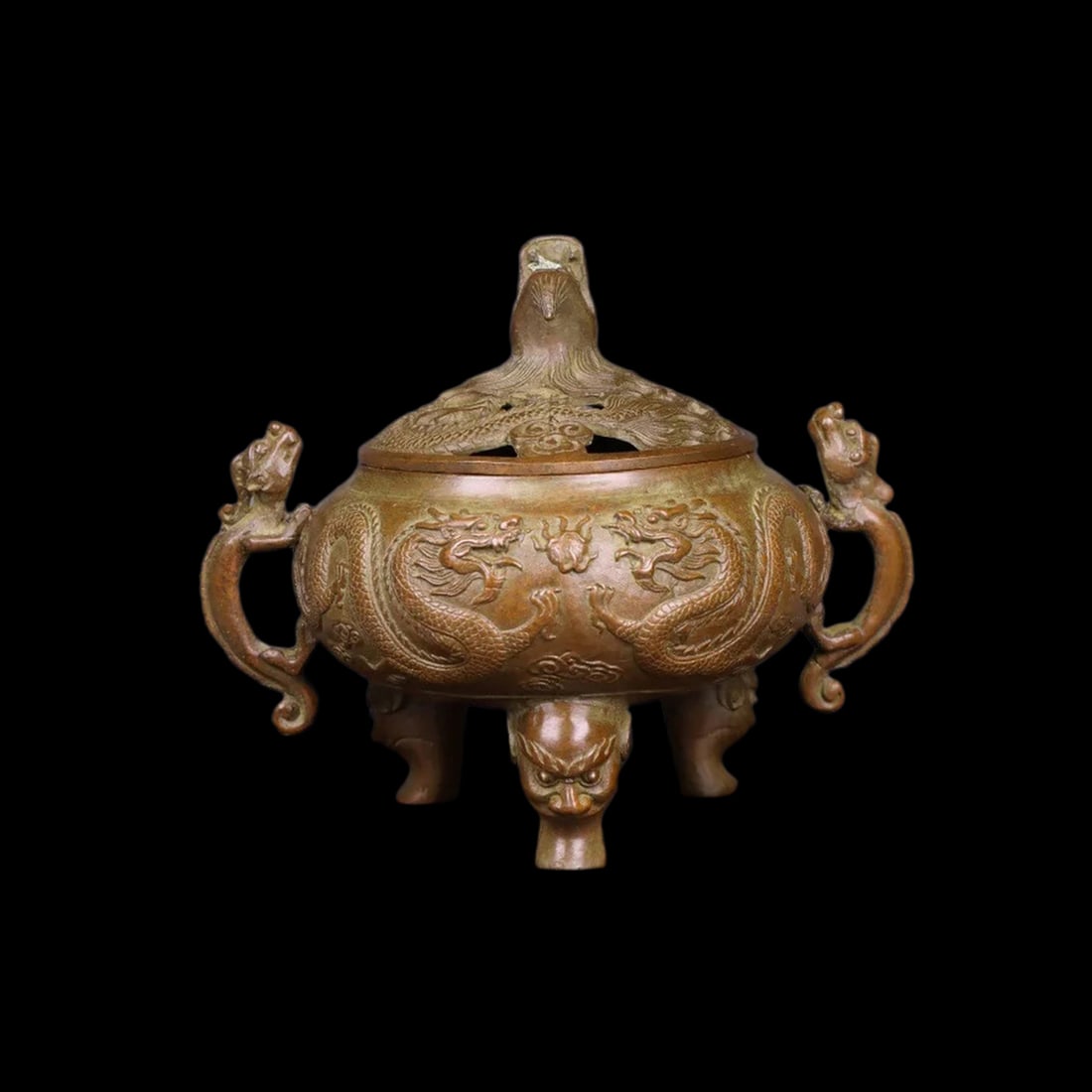 Asian Antique Style Bronze Dragon Burner Incense: Size: Height 15.5 cm - Width 14 cm. Weight 700 g. Materials: Copper. Condition: Excellent. This elegant copper censer features a classic spherical body with intricate relief carvings of two dragons
