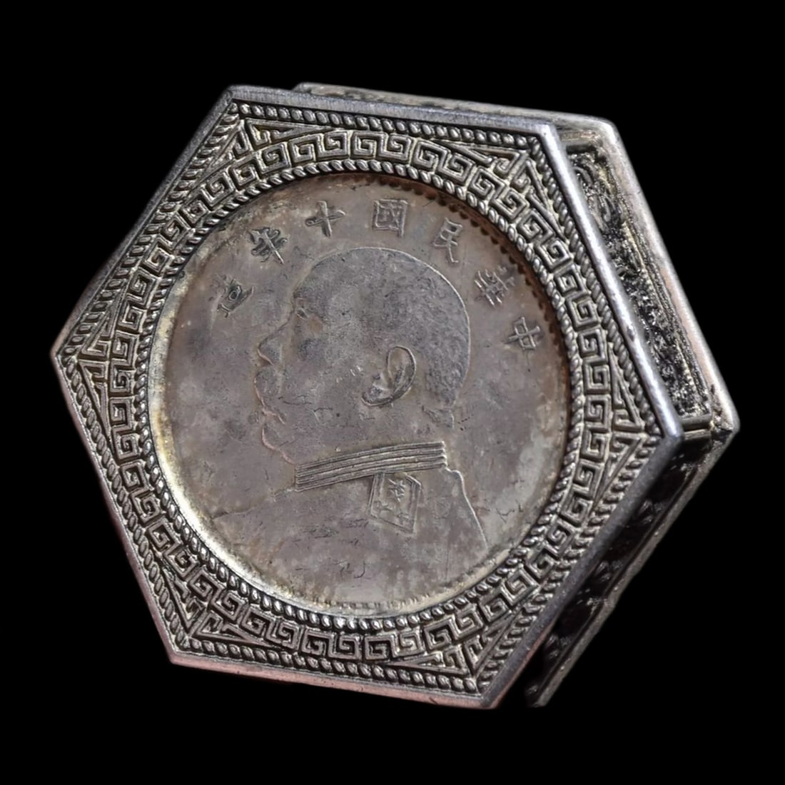 Old-Style Hexagonal Tibet Silver Engraved Ink Box - 2