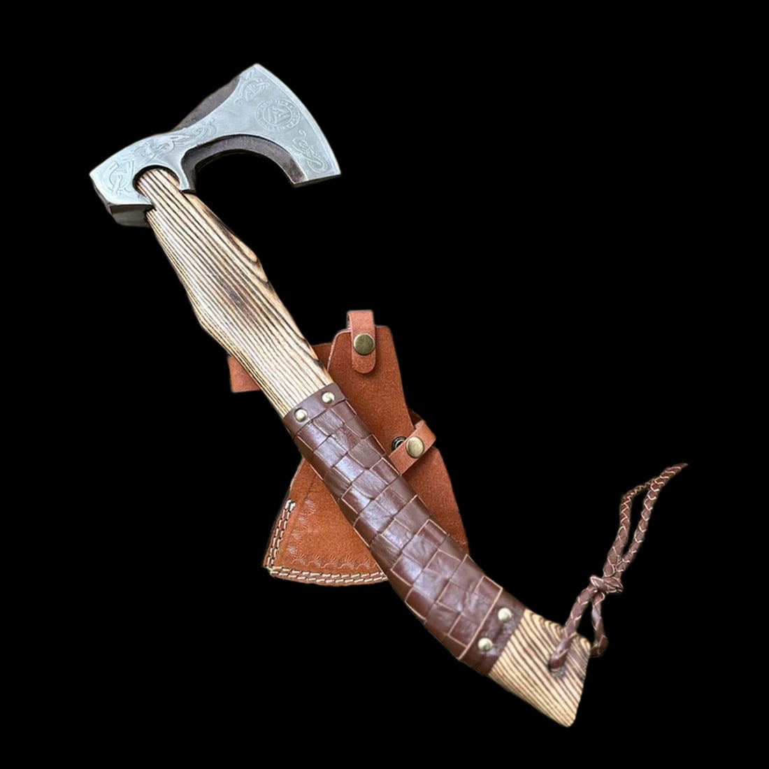 Handmade Wood Handle Leather Grip Viking Hatchet: Size: Overall Length 45.72 cm - Blade Length 17.78 cm. Materials: Carbon steel, wood, leather. Condition: New. This handmade axe is crafted from durable carbon steel, offering exceptional strength and