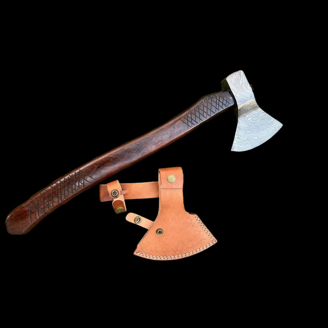 Rare Wooden Knurled Handle Carbon Steel Blade Axe: Size: Overall Length 45.72 cm - Blade Length 17.78 cm. Materials: Damascus steel, wood, leather. Condition: New. This handmade Damascus steel axe features the distinctive layered patterns of steel, sh