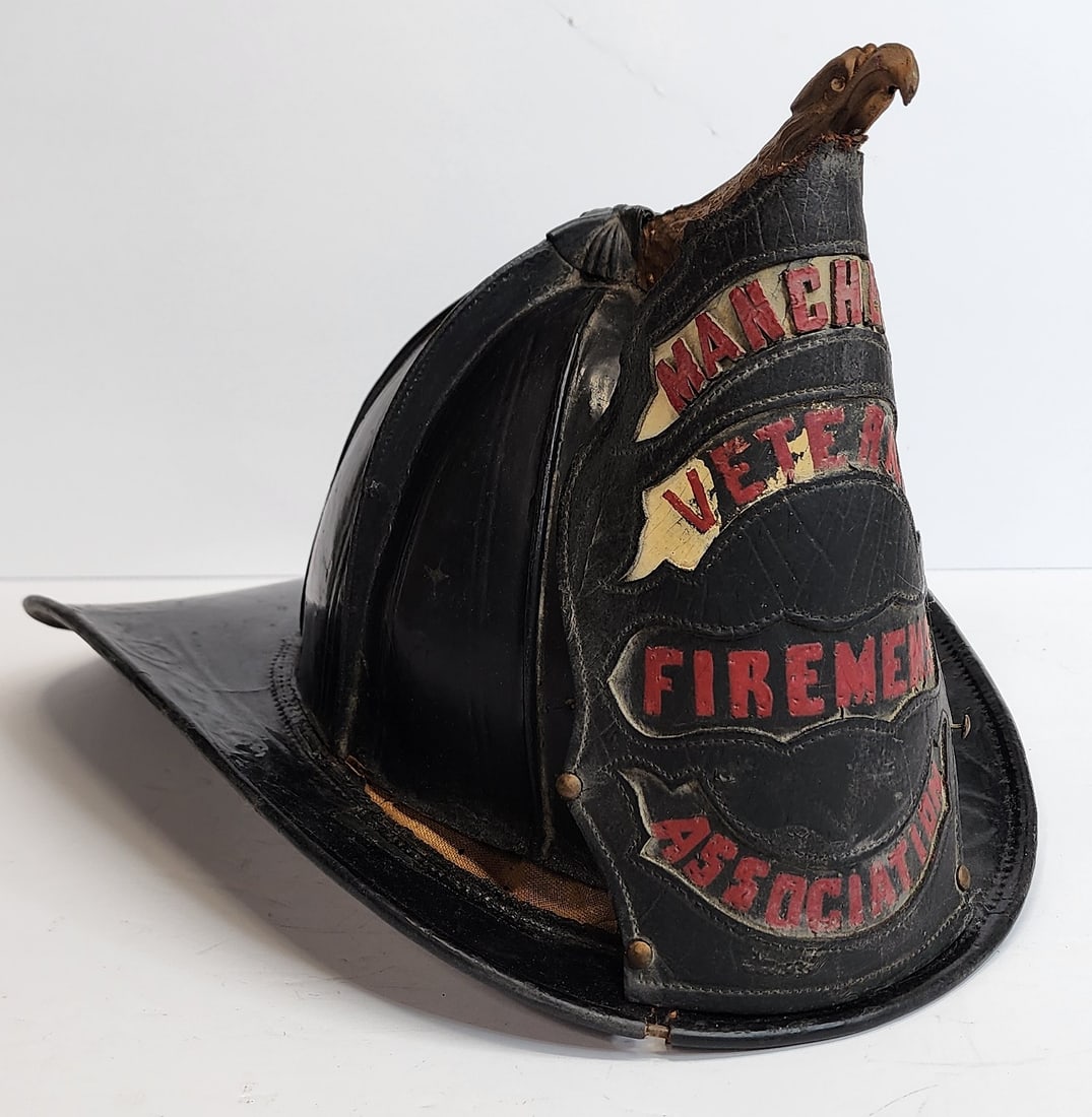 Cairns and Brothers Leather High Eagle Fire Helmet (1 of 4)