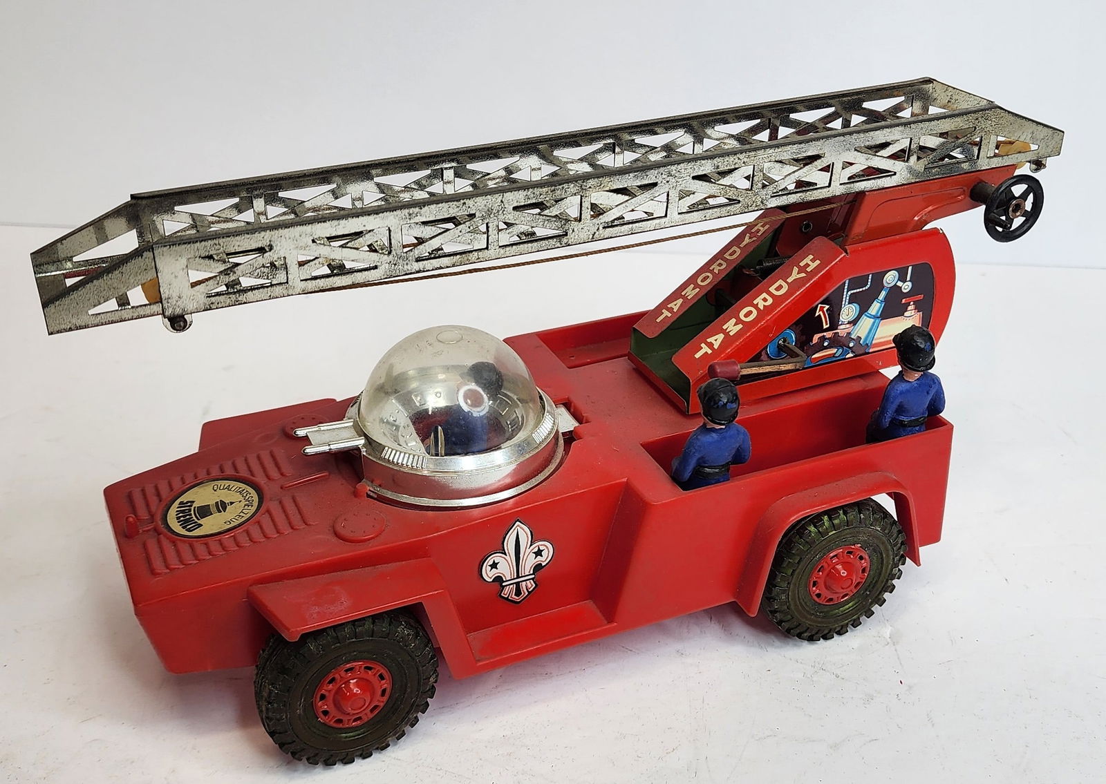 Strenko Spaceship Fire Ladder (1 of 4)