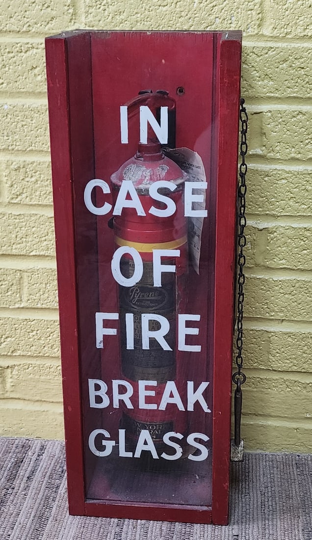 New York Central Railroad Fire Extinguisher (1 of 4)