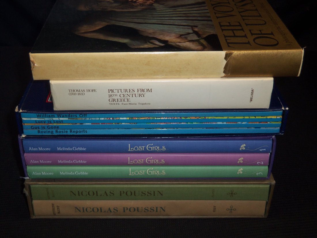 COFFEE TABLE BOOKS LOT OF 11 TOTAL - 3 BOXED SETS: This is a lot of 11 total coffee table books. Three of these are boxed sets. These books are in overall very good condition. Please look at the photos and ask any questions you might have.
