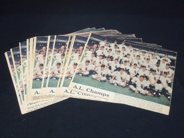 1959 CHICAGO WHITE SOX COLOROTO MAGAZINE TEAM PHOTO - 33 PIECES