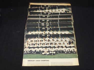 1963 NEW YORK YANKEES COLOROTO TEAM PHOTOS LOT - 30 PIECES