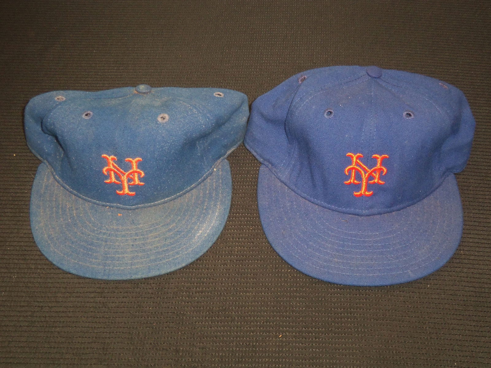 NEW YORK METS PLAYER WORN CAPS - LOT OF 2 (1 of 4)
