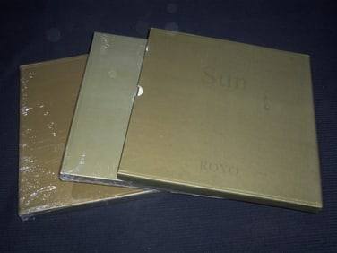2001 LEGENDS OF THE SUN BY ROYO HARDCOVER BOOK W/ SLIP CASE - LOT OF 3