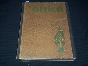 1976 AFRICA BOOK BY DIETER BLUM - HARDCOVER - LEOPOLD SEDAR SENGHOR - GISELA BONN