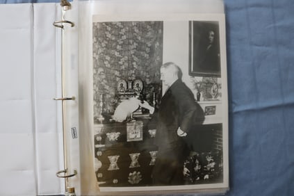 AUTHORS & WRITERS ORIGINAL NEWS PHOTOS ALBUM - CAMUS - URIS - 22 PHOTOS
