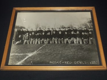 1930 PASSAIC RED DEVILS FOOTBALL TEAM FRAMED PHOTO - NEW JERSEY - 21x17