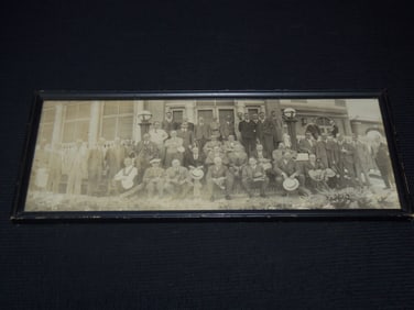 1927 GOLF GROUP FRAMED PHOTO - 18 1/2x8