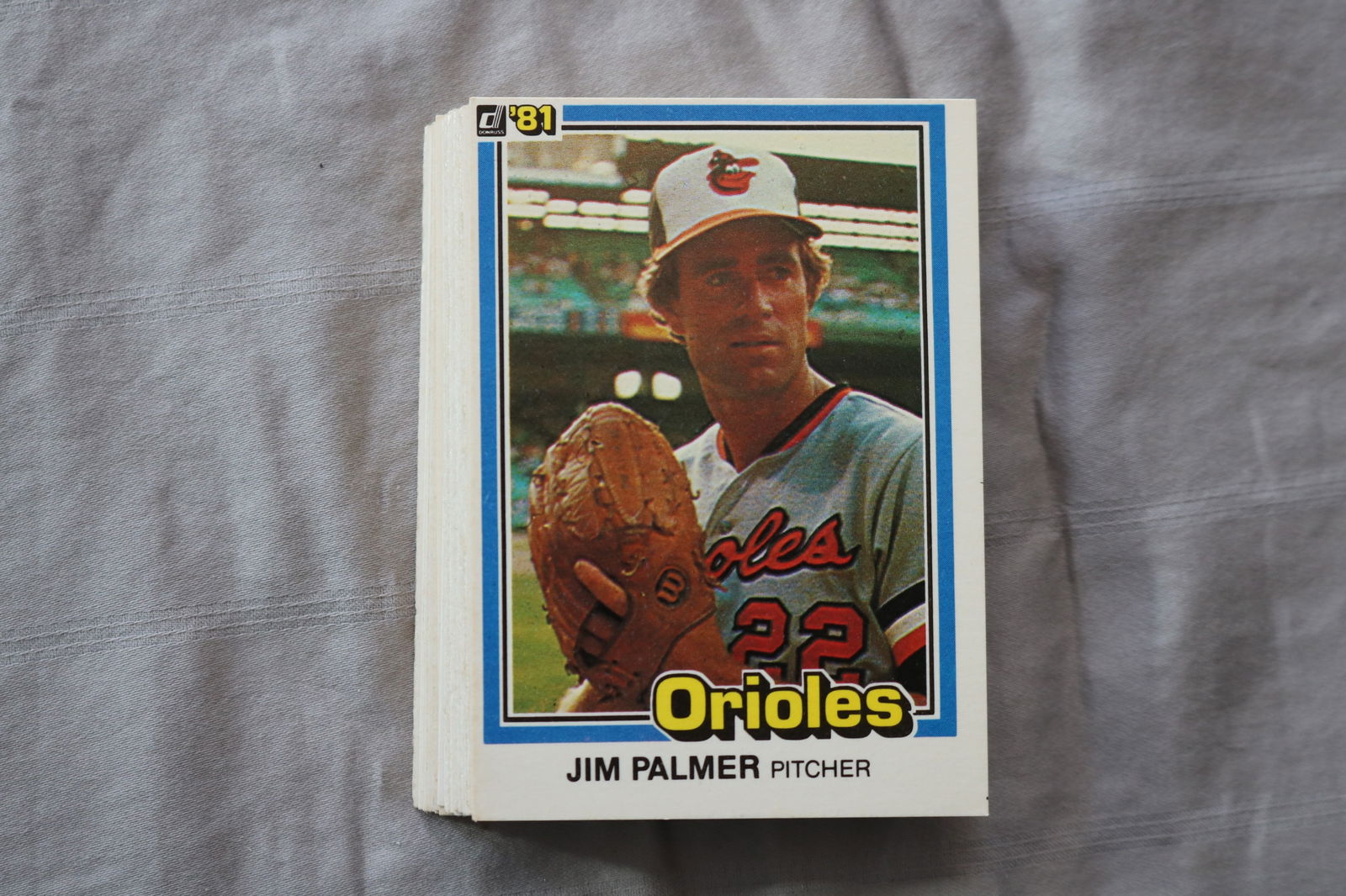 JIM PALMER 1981 DONRUSS BASEBALL CARDS - CARD #473 - NEAR MINT TO MINT CONDITION - LOT OF 44: This is a lot of 44 1981 Jim Palmer Donruss, card number 473, baseball cards. The cards are in near mint to mint condition.
