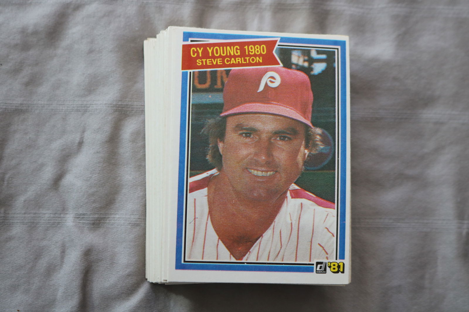 STEVE CARLTON 1981 DONRUSS BASEBALL CARDS - CARD #481 - NEAR MINT TO MINT CONDITION - LOT OF 53: This is a lot of 53 1981 Steve Carlton Donruss, card number 481, baseball cards. The cards are in near mint to mint condition.