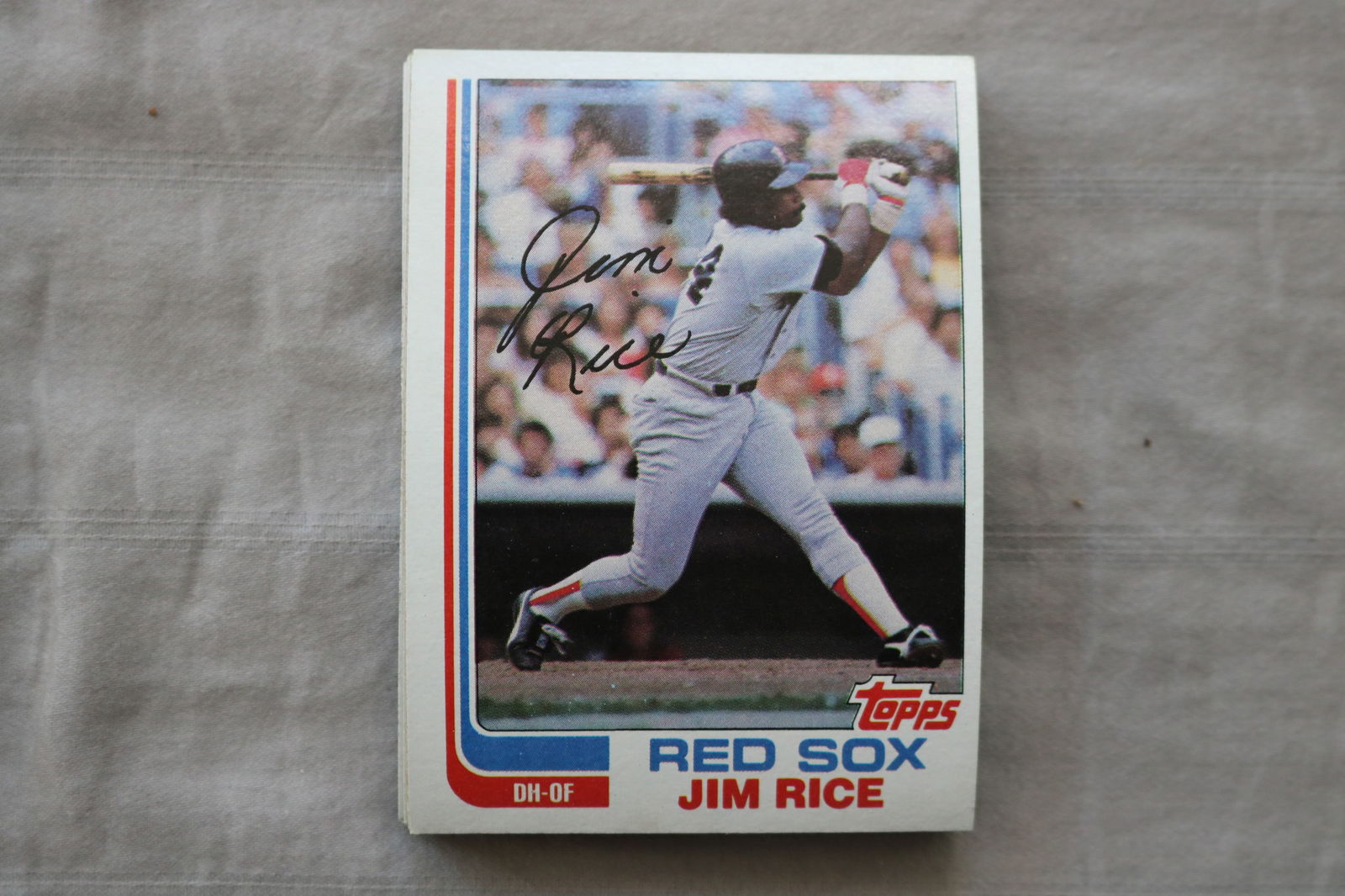 JIM RICE 1982 TOPPS BASEBALL CARDS - CARD #750 - NEAR MINT TO MINT CONDITION - LOT OF 21: This is a lot of 21 Jim Rice 1982 Topps, card number 750, baseball cards. The cards are in near mint to mint condition.