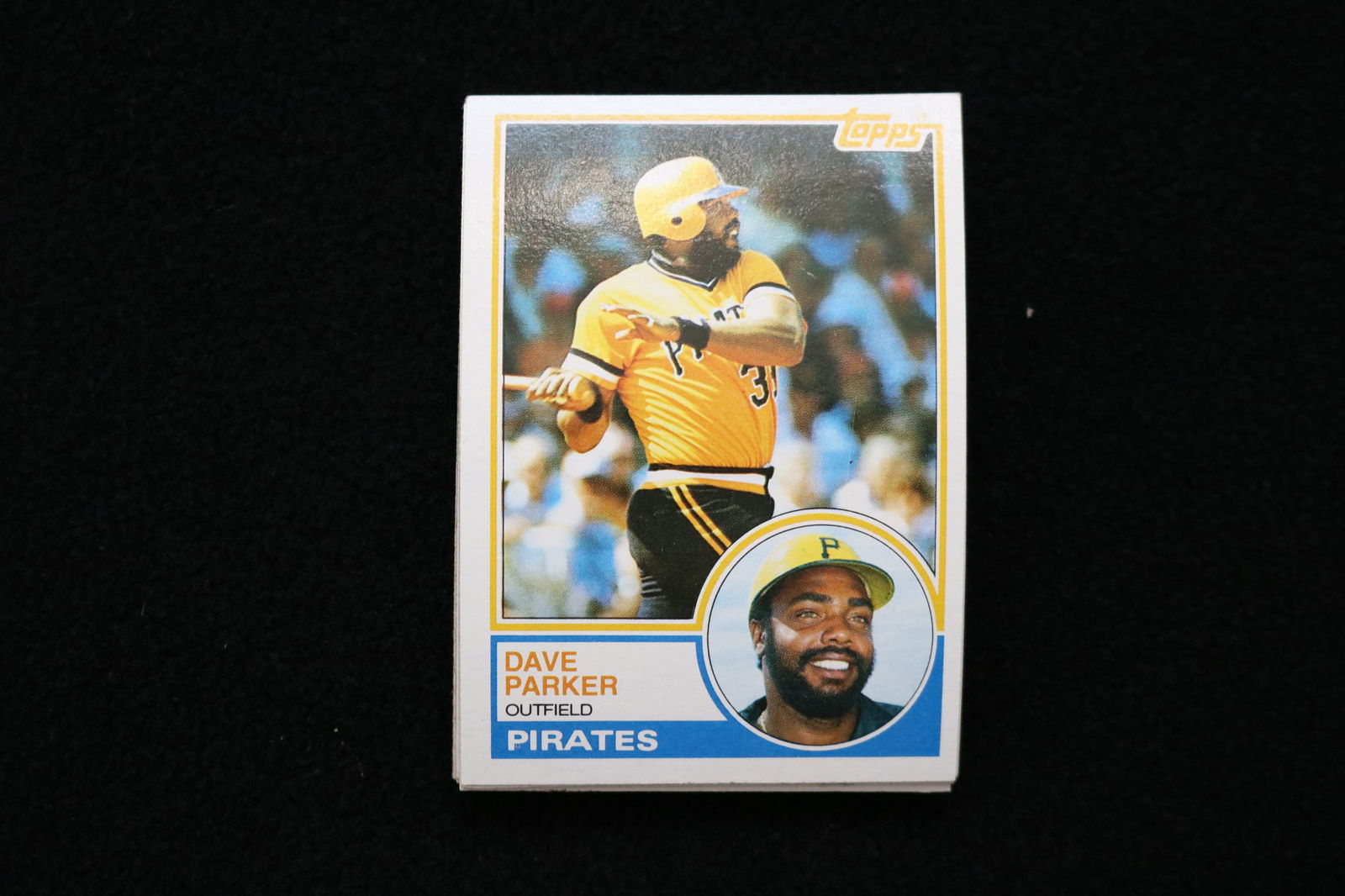 DAVE PARKER 1983 TOPPS BASEBALL CARDS - CARD #205 - NEAR MINT TO MINT CONDITION - LOT OF 17: This is a lot of 17 Dave Parker 1983 Topps, card number 205, baseball cards. The cards are in near mint to mint condition.
