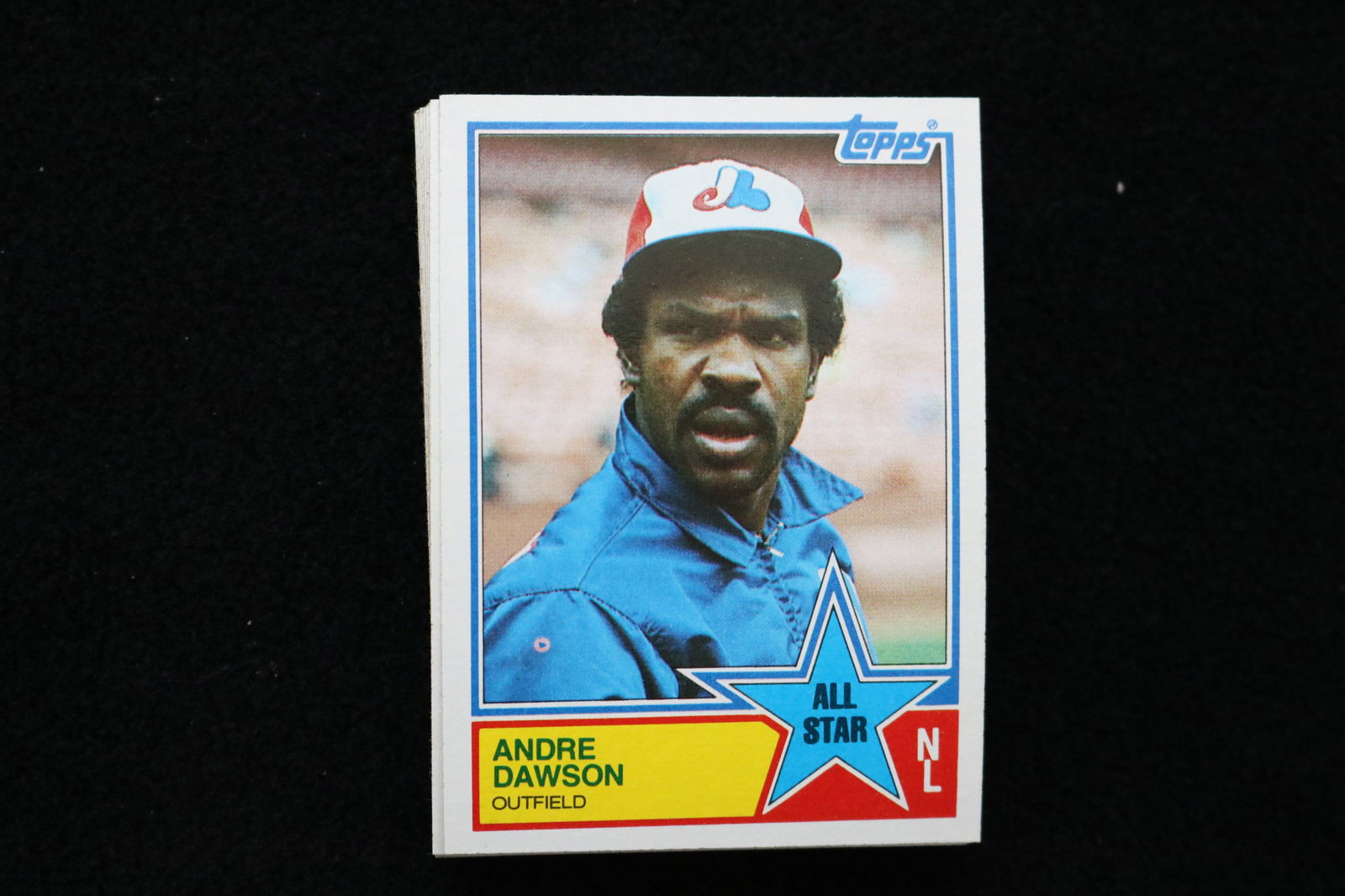 ANDRE DAWSON ALL STAR 1983 TOPPS BASEBALL CARDS - #402 - NEAR MINT TO MINT CONDITION - LOT OF 30: This is a lot of 30 Andre Dawson 1983 All Star Topps, card number 402, baseball cards. The cards are in near mint to mint condition.