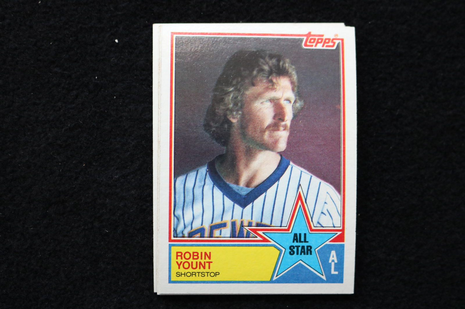 ROBIN YOUNT ALL STAR 1983 TOPPS BASEBALL CARDS - #389 - NEAR MINT TO MINT CONDITION - LOT OF 7 (1 of 4)