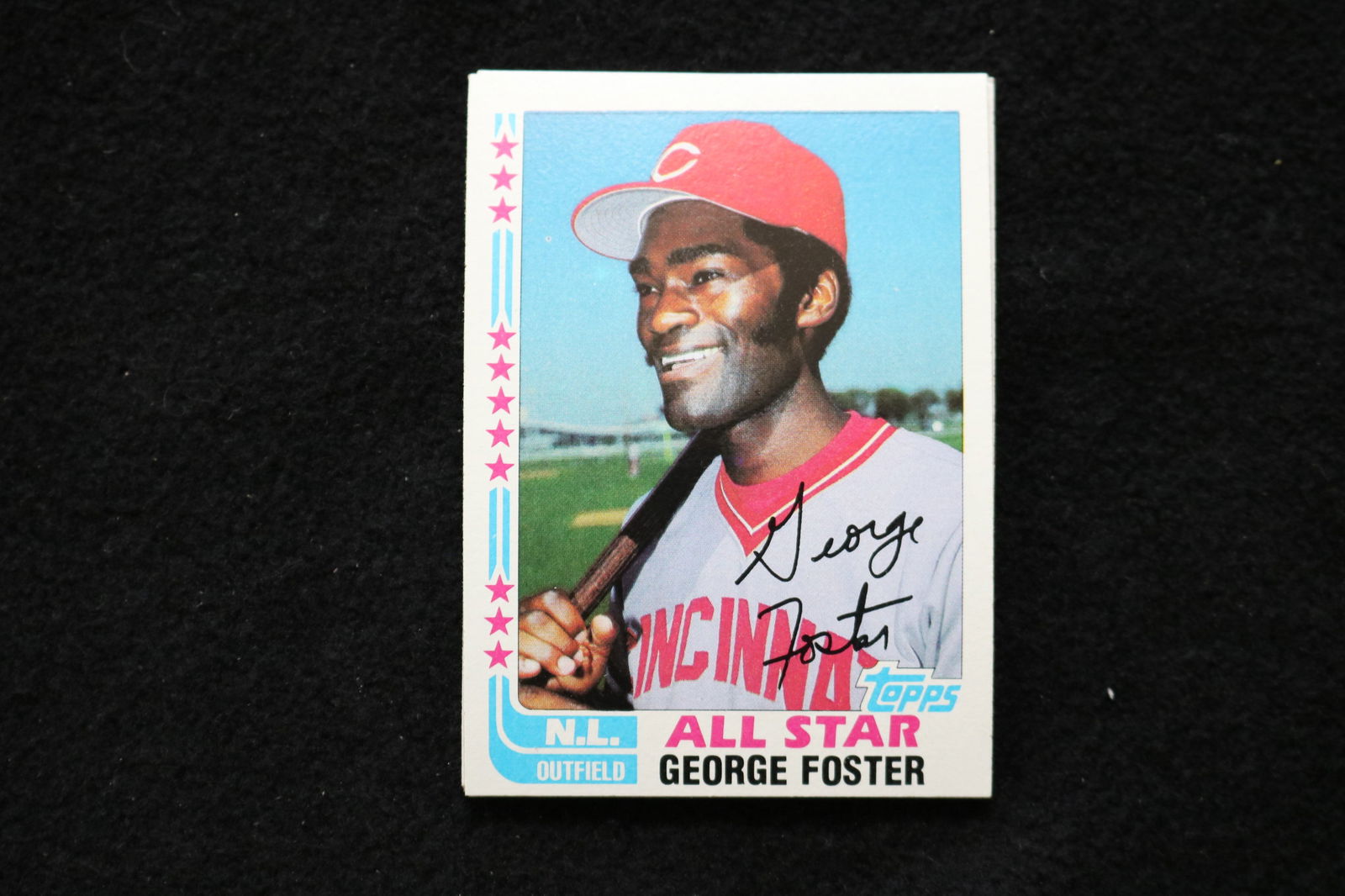 GEORGE FOSTER ALL STAR 1982 TOPPS BASEBALL CARDS - #342 - NEAR MINT TO MINT CONDITION - LOT OF 8: This is a lot of 8 1982 George Foster All Star Topps, card number 342, baseball cards. The cards are in near mint to mint condition.