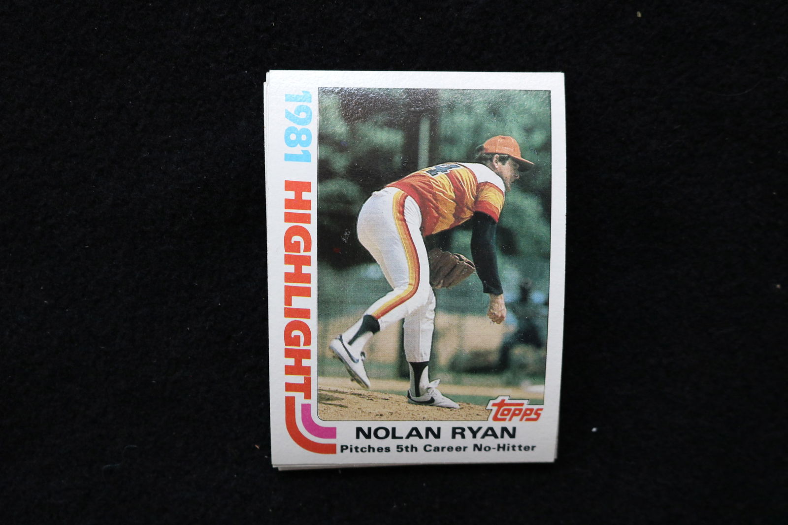 NOLAN RYAN HIGHLIGHT 1982 TOPPS BASEBALL CARDS - #5 - NEAR MINT TO MINT CONDITION - LOT OF 6: This is a lot of 6 1982 Nolan Ryan 1981 Highlight Topps, card number 5, baseball cards. The cards are in near mint to mint condition.