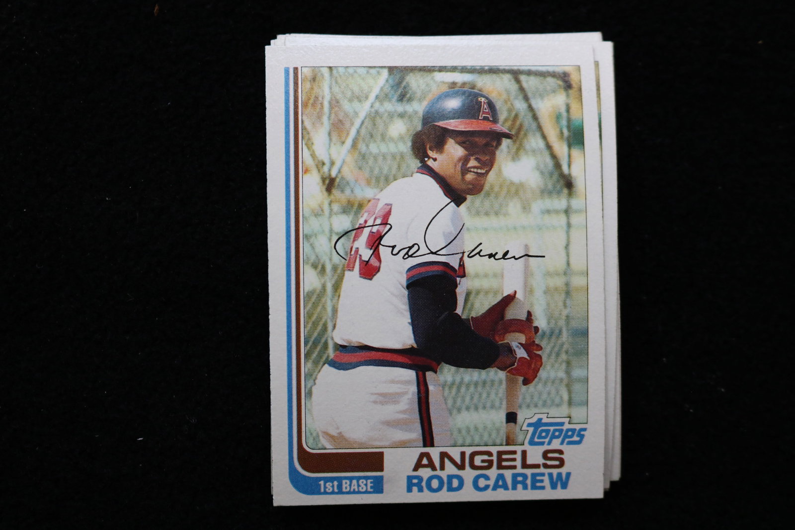 1982 ROD CAREW TOPPS BASEBALL CARDS - #500 - NEAR MINT TO MINT CONDITION - LOT OF 10: This is a lot of 10 Rod Carew 1982 Topps, card number 500, baseball cards. The cards are in near mint to mint condition.