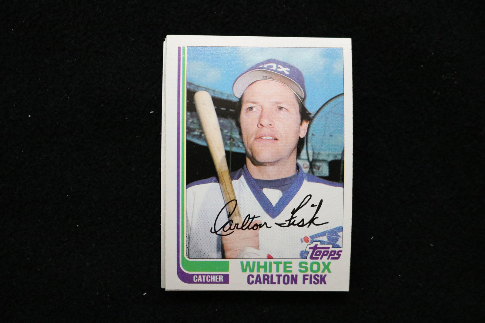 CARLTON FISK 1982 TOPPS BASEBALL CARDS - #110 - NEAR MINT TO MINT CONDITION - LOT OF 6: This is a lot of 6 Carlton Fisk 1982 Topps, card number 110, baseball cards. The cards are in near mint to mint condition.