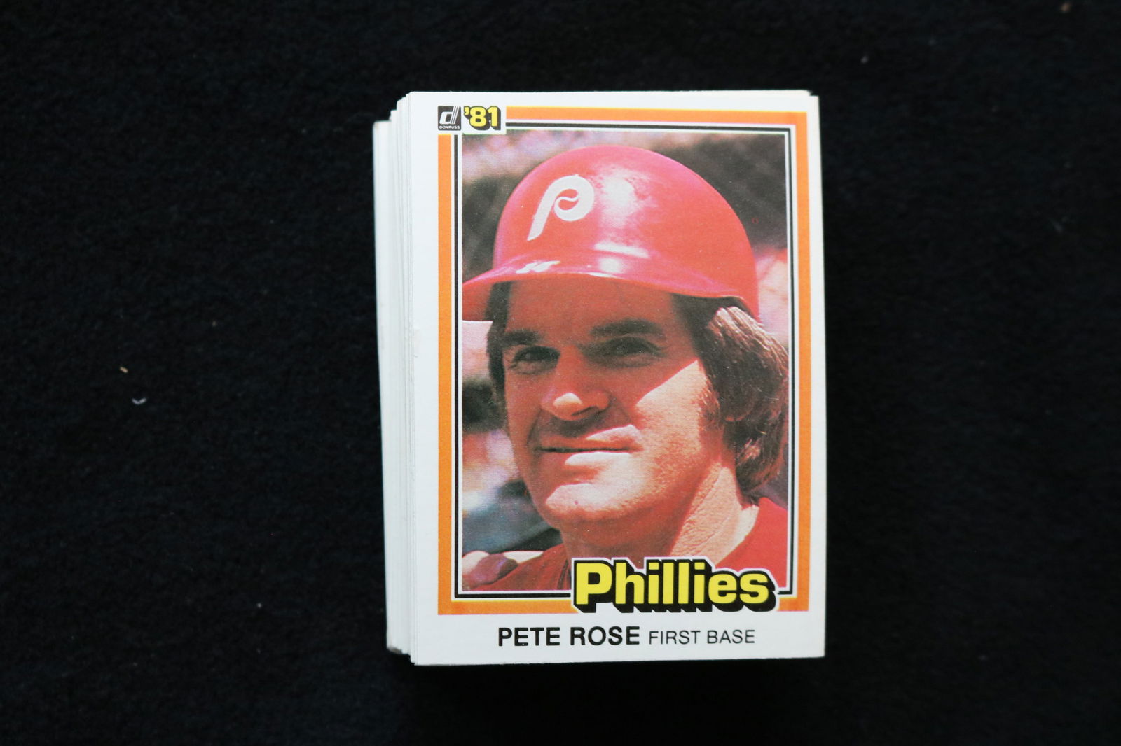 PETE ROSE 1981 DONRUSS BASEBALL CARDS - #371 - NEAR MINT TO MINT CONDITION - LOT OF 78: This is a lot of 78 Pete Rose 1981 Donruss, card number 371, baseball cards. The cards are in near mint to mint condition.
