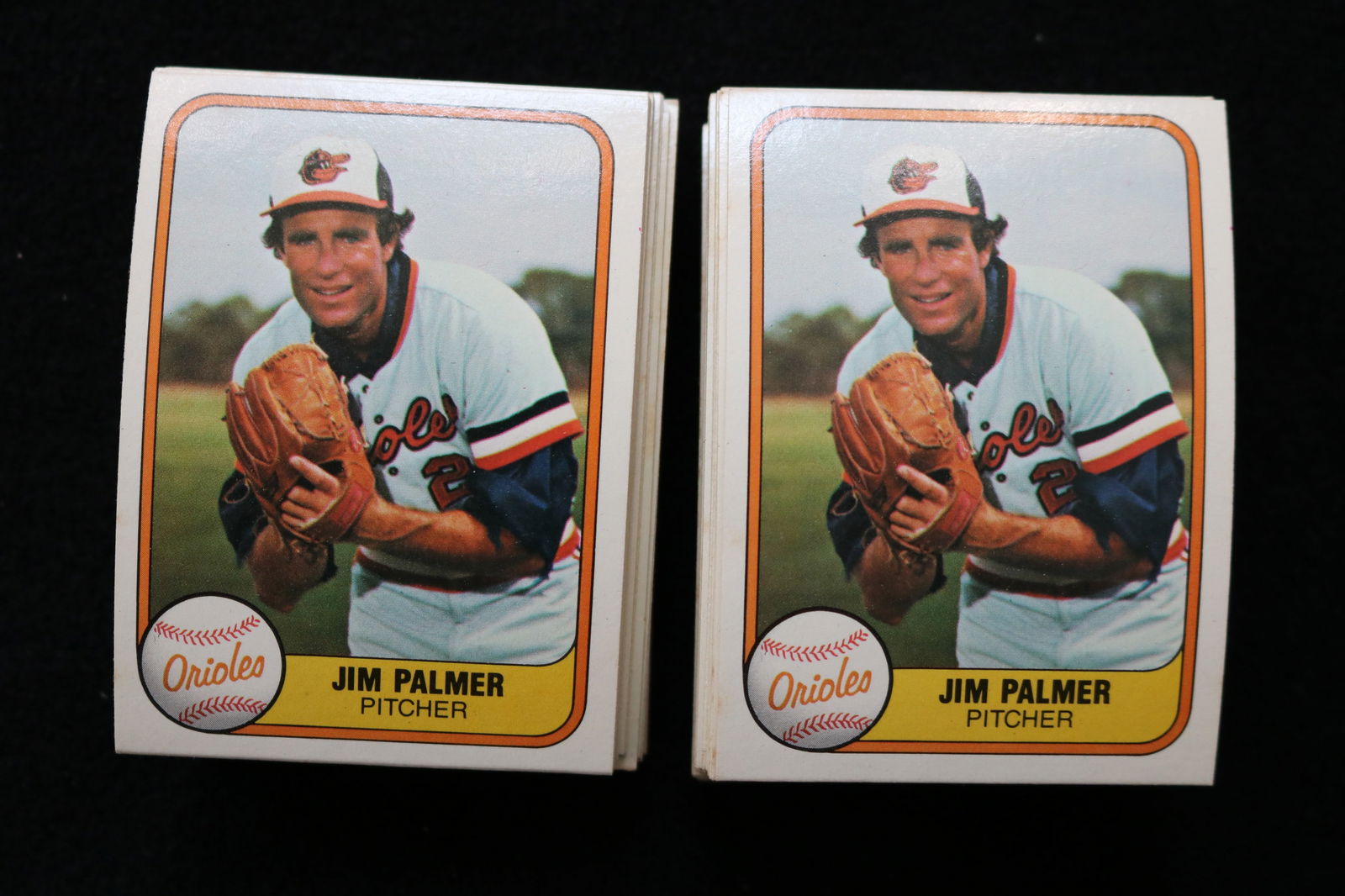 JIM PALMER 1981 FLEER BASEBALL CARDS - #169 - NEAR MINT TO MINT CONDITION - LOT OF 144: This is a lot of 144 Jim Palmer 1981 Fleer, card number 169, baseball cards. The cards are in near mint to mint condition.
