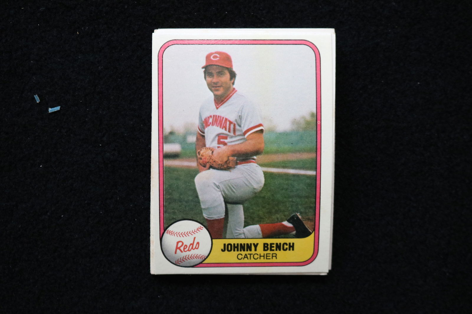 JOHNNY BENCH 1981 FLEER BASEBALL CARDS - CARD #196 - NEAR MINT TO MINT CONDITION - LOT OF 12 (1 of 4)