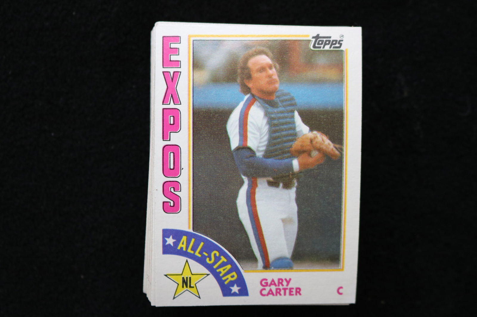 GARY CARTER 1984 TOPPS ALL STAR BASEBALL CARDS - CARD #393 - NEAR MINT TO MINT CONDITION - LOT OF 70: This is a lot of 70 Gary Carter 1984 Topps All Star, card number 393, baseball cards. The cards are in near mint to mint condition.