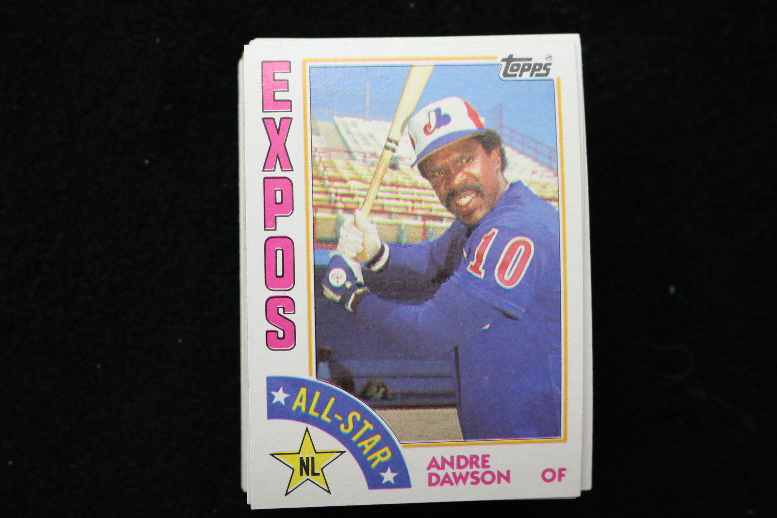 ANDRE DAWSON 1984 TOPPS ALL STAR BASEBALL CARDS- CARD #392 - NEAR MINT TO MINT CONDITION - LOT OF 69: This is a lot of 69 Andre Dawson 1984 Topps All Star, card number 392, baseball cards. The cards are in near mint to mint condition.