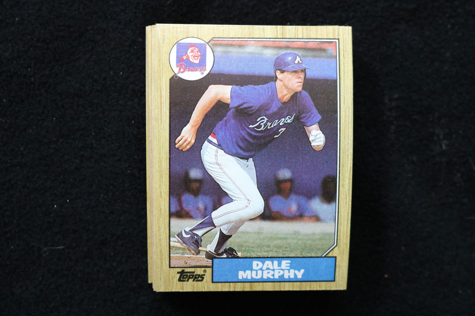 DALE MURPHY 1987 TOPPS BASEBALL CARDS - CARD #490 - NEAR MINT TO MINT CONDITION - LOT OF 35: This is a lot of 35 Dale Murphy 1987 Topps, card number 490, baseball cards. The cards are in near mint to mint condition.
