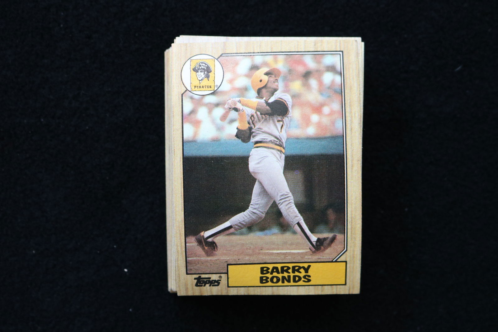 BARRY BONDS 1987 TOPPS BASEBALL CARDS - CARD # 320 - NEAR MINT TO MINT CONDITION - LOT OF 39 (1 of 4)