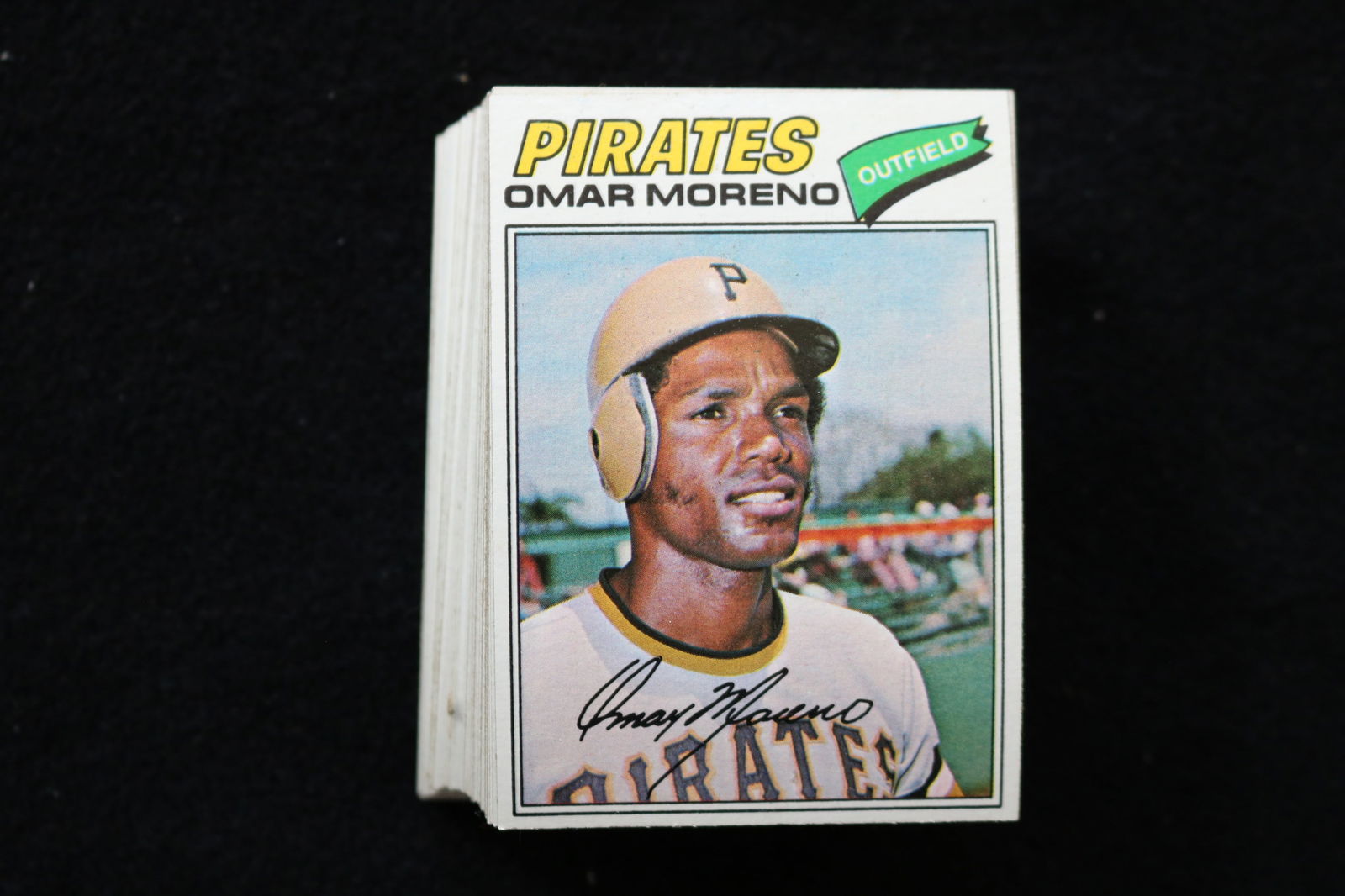 OMAR MORENO 1977 TOPPS BASEBALL CARDS - CARD # 104 - NEAR MINT TO MINT CONDITION - LOT OF 76: This is a lot of 76 Omar Moreno 1977 Topps, card number 104, baseball cards. The cards are in near mint to mint condition.