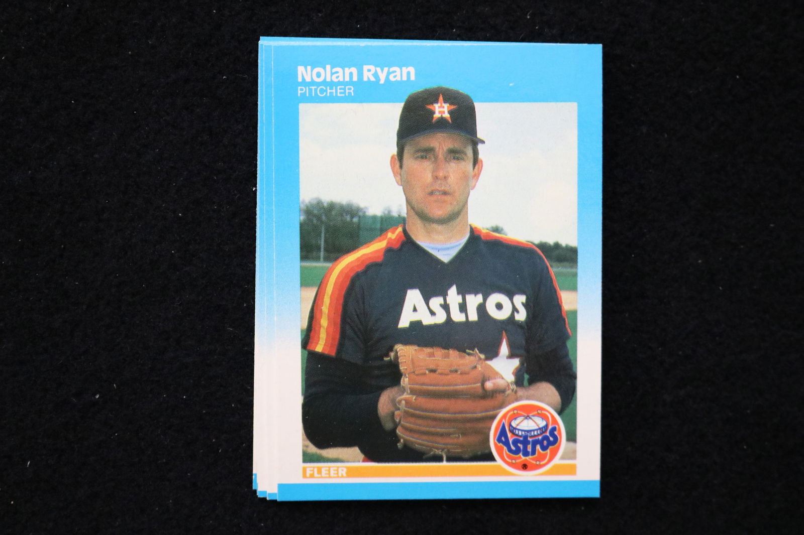 NOLAN RYAN 1987 FLEER BASEBALL CARDS - CARD #67 - NEAR MINT TO MINT CONDITION - LOT OF 6: This is a lot of 6 Nolan Ryan 1987 Fleer, card number 67, baseball cards. The cards are in near mint to mint condition.