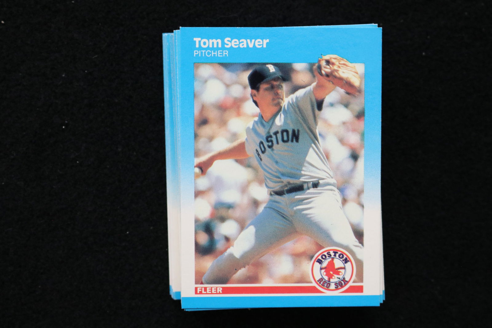 TOM SEAVER 1987 FLEER BASEBALL CARDS - CARD #45 - NEAR MINT TO MINT CONDITION - LOT OF 48: This is a lot of 48 Tom Seaver 1987 Fleer, card number 45, baseball cards. The cards are in near mint to mint condition.