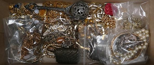 Good job lot of costume jewellery & including silver &: Good job lot of costume jewellery & including silver & 9ct bangle with gold core: Lots of chains, bracelets, pendants etc together with silver plated vesta cases & plated childs rattle.