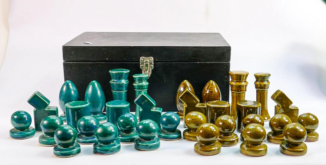 Cased mid century designer studio pottery chess set: (1 of 3)