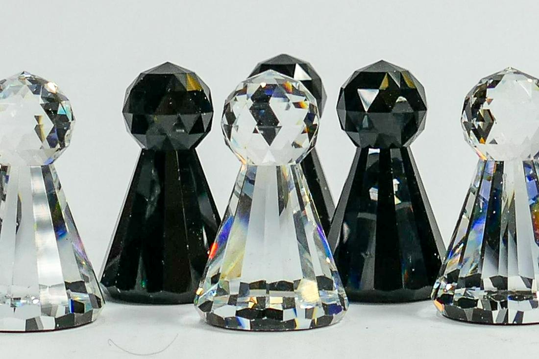 Swarovski crystal chess set pieces: Height of tallest (1 of 3)