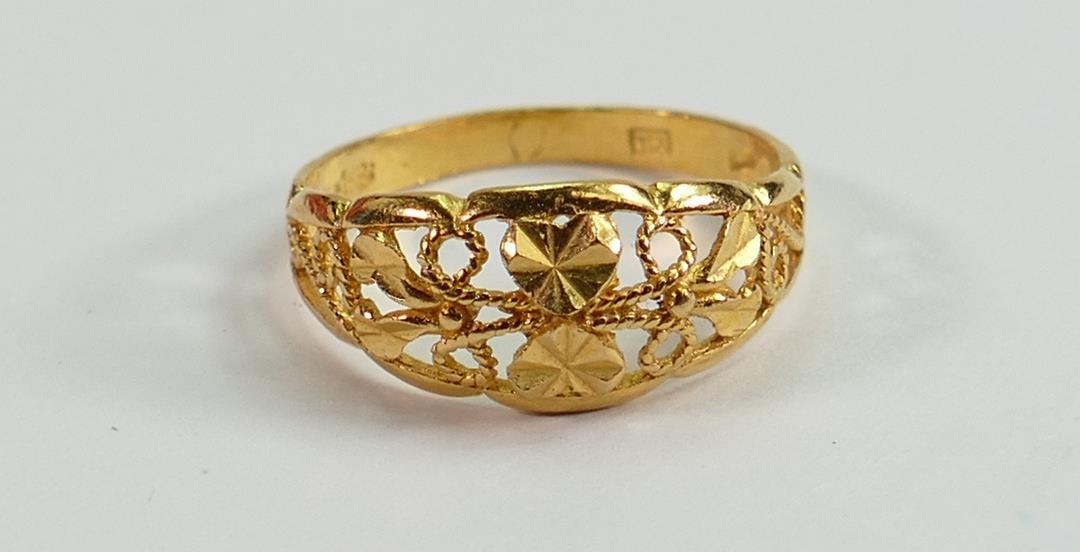 22ct gold ring, size L,2.5g: (1 of 1)