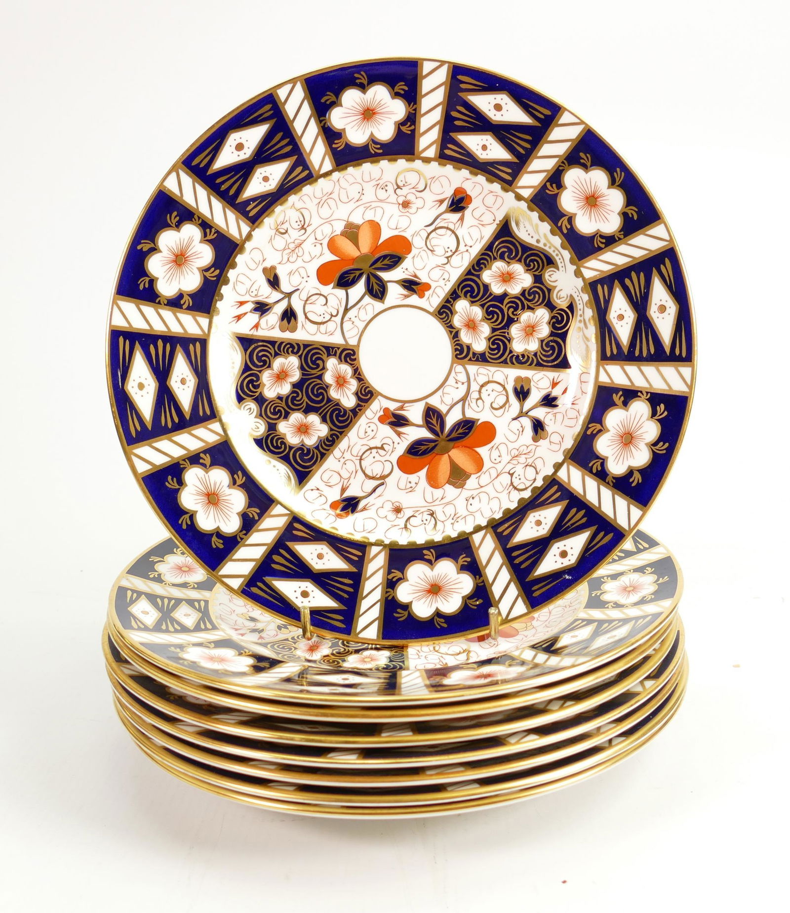 8 x Royal Crown Derby Traditional Imari 2451 pattern mid size plates:  Measuring 21.5cm wide.  All (1 of 4)