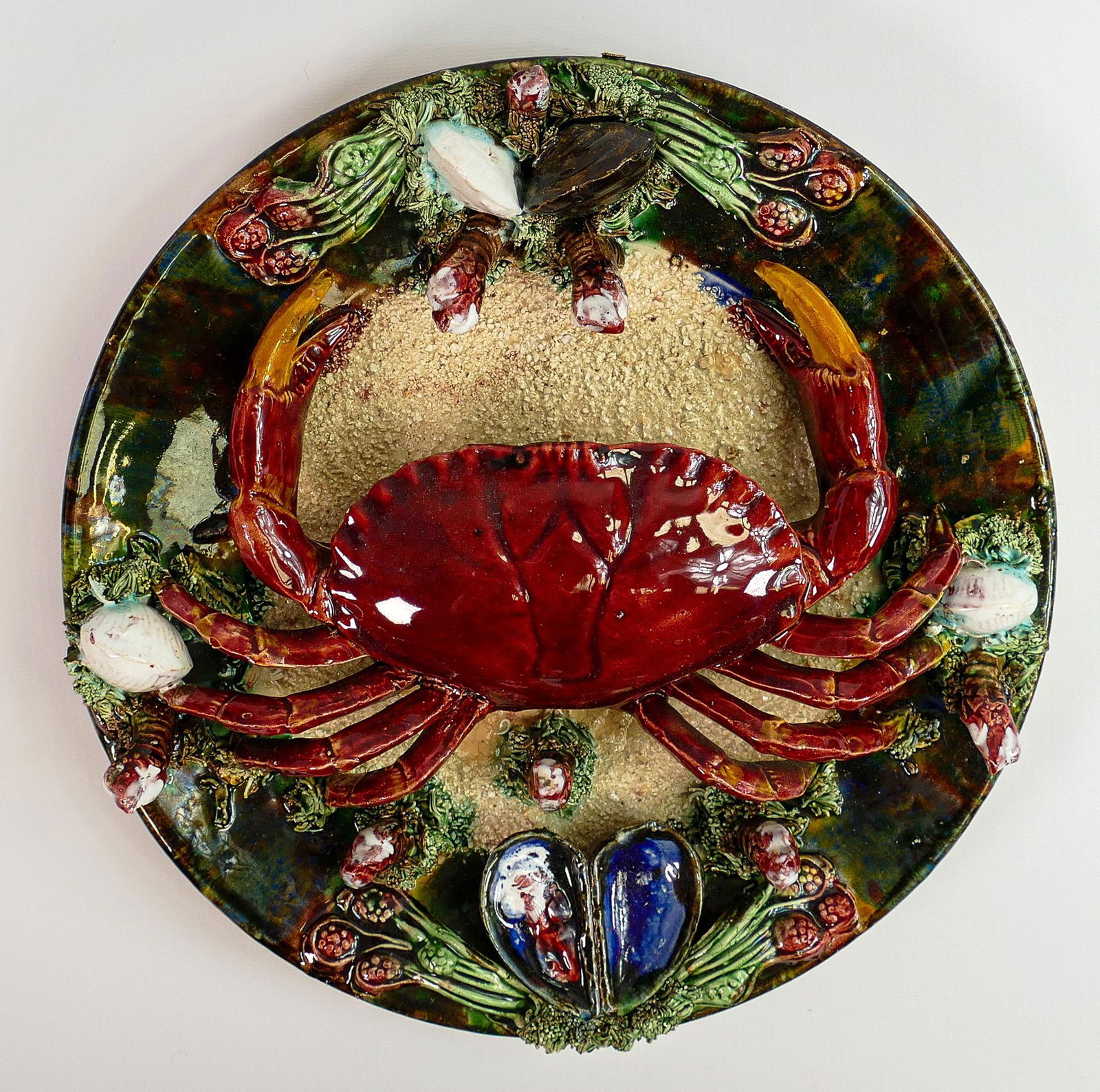 Continental Majolica Palissy style crab plate, d.38cm: (1 of 1)