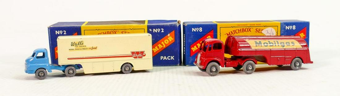 Two Matchbox Lesney and Moko Lesney diecast model Major Packs: M2 Bedford Articulated & M8 Mobilgas (1 of 3)