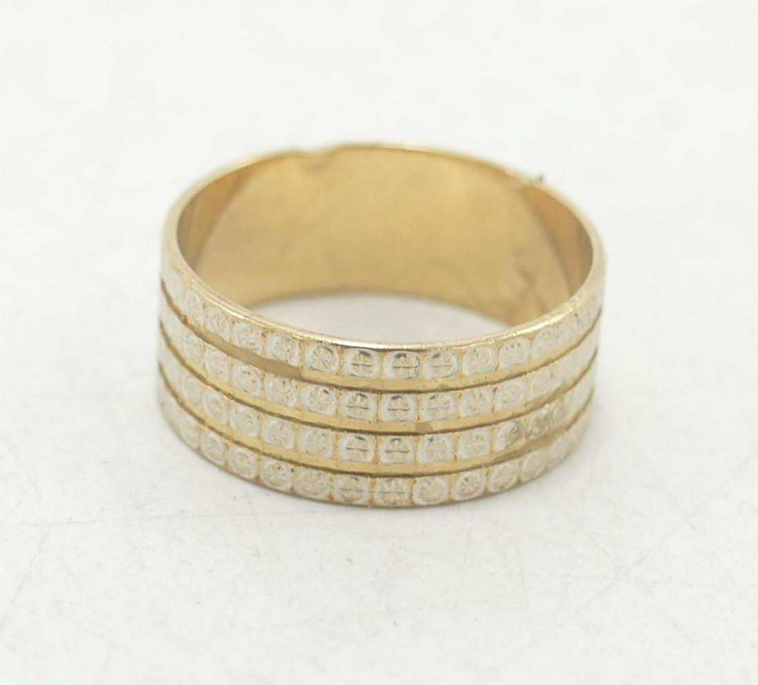 9ct gold ladies decorated wedding ring, size M, 3.1g.: 9ct gold ladies decorated wedding ring, size M, 3.1g.