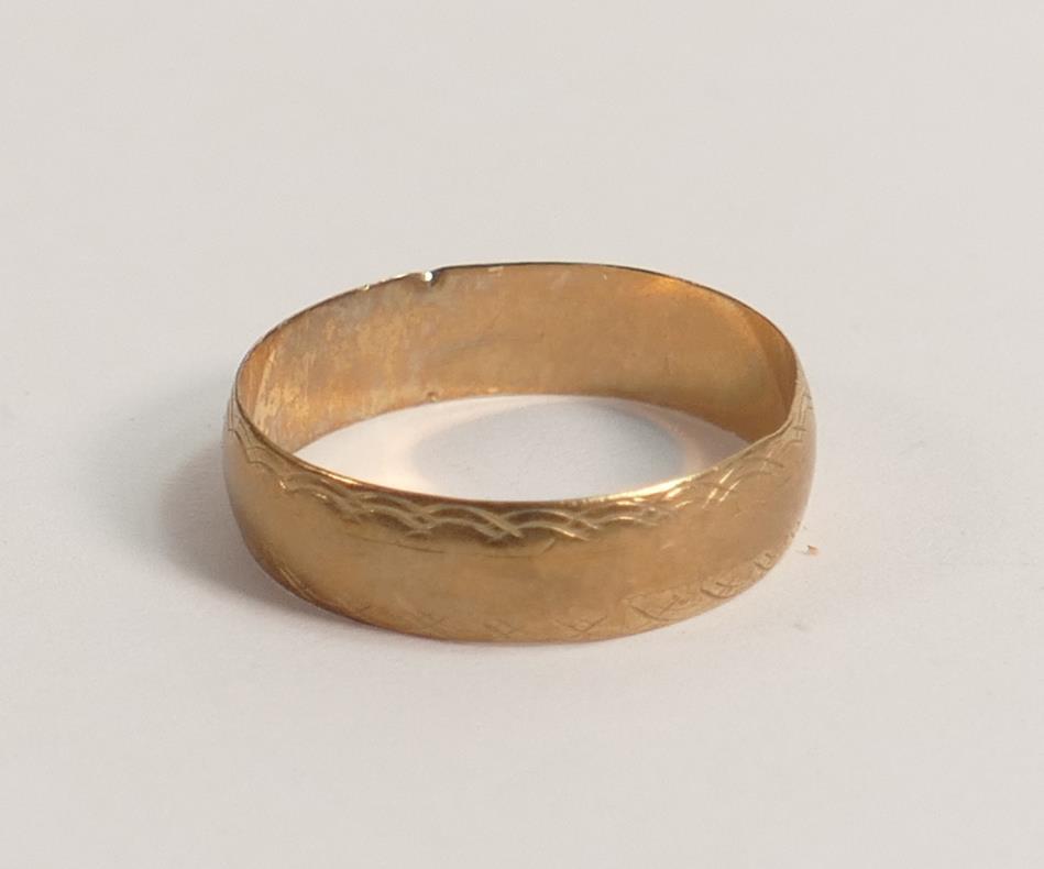 9ct gold wedding ring, size S,2.3g.: 9ct gold wedding ring, size S,2.3g.
