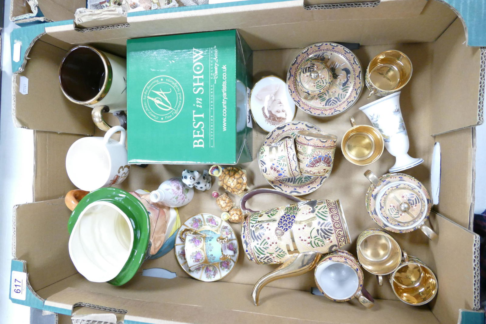 Job lot tray collection including Japanese coffee set, Wade Disney & other, Wedgwood vase, Tuscan: Job lot tray collection including Japanese coffee set, Wade Disney & other, Wedgwood vase, Tuscan Royal Memorabilia plaque, boxed Country Artists 'Best in show', Carlton feet ware etc.