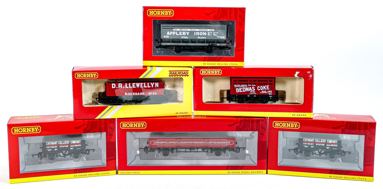 Model trains -  collection of Boxed Hornby Rolling Stock to include R6816 x 2, R6780, R6821, R6444 & (1 of 2)